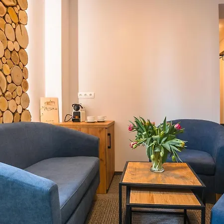 Nowa - فندق كارباش