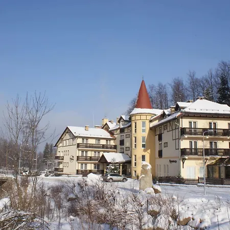 Nowa - Otel